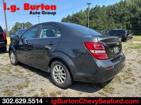 Used 2018 Chevrolet Sonic LT w/ Convenience Package FWD image 4