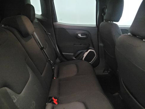Used 2016 Jeep Renegade Latitude AWD/4WD image 19