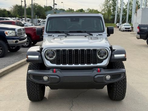 Used 2024 Jeep Wrangler Unlimited Rubicon w/ Safety Group AWD/4WD image 3