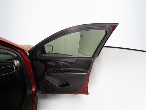 Used 2018 Chevrolet Equinox LT FWD image 30