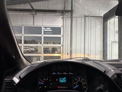 Used 2016 Ford F150 XLT AWD/4WD image 7