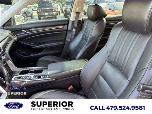 Used 2022 Honda Accord Touring image 6