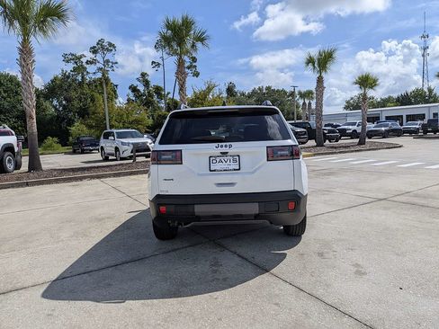 New 2026 Jeep Cherokee AWD/4WD image 4