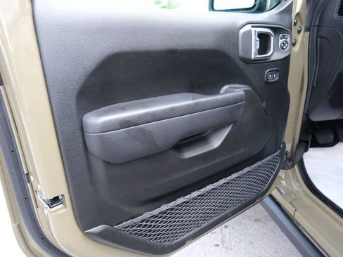 Used 2025 Jeep Wrangler Unlimited Sport AWD/4WD image 15