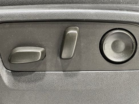 Used 2022 Chevrolet Silverado 1500 Custom image 12