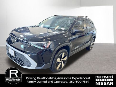 Used 2025 Volkswagen Taos S image 2