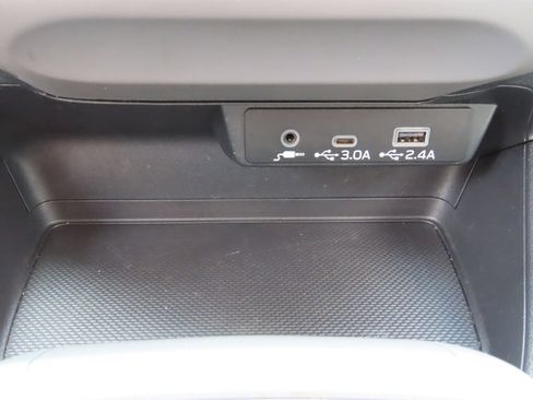 Used 2024 Subaru Crosstrek 2.0i Premium AWD/4WD image 53