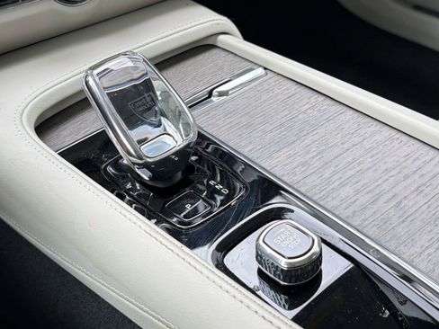 Certified 2023 Volvo S90 B6 Ultimate w/ Protection Package Premier AWD/4WD image 24