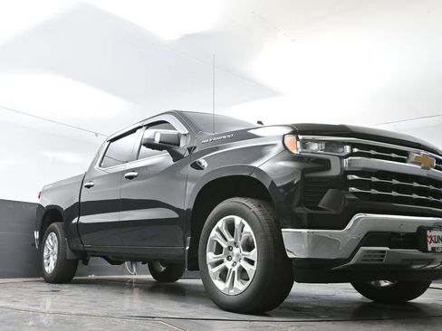 Used 2023 Chevrolet Silverado 1500 LTZ AWD/4WD image 26
