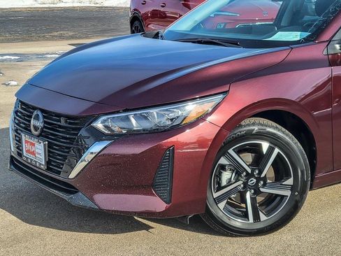 Used 2025 Nissan Sentra SV image 2