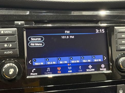 Used 2019 Nissan Rogue SV image 29