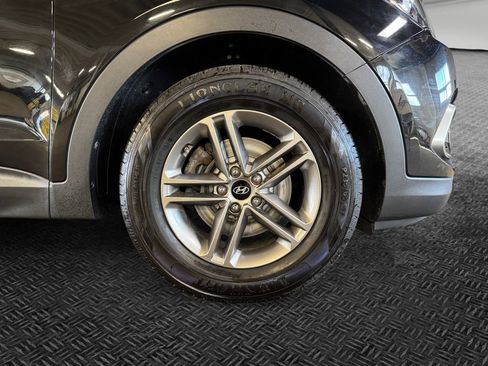 Used 2017 Hyundai Santa Fe Sport image 11