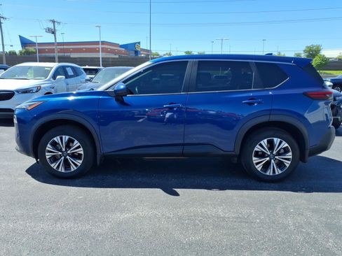 Used 2023 Nissan Rogue SV FWD image 4
