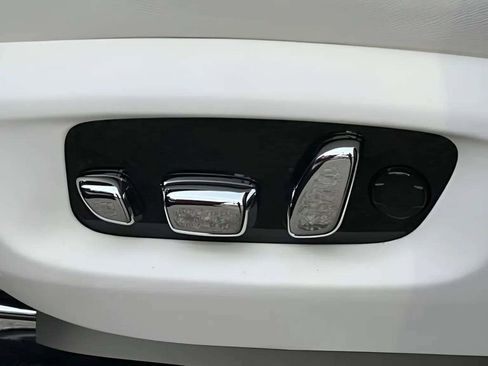 New 2026 Rolls-Royce Cullinan image 8