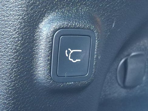 Used 2021 Jeep Cherokee Latitude Lux 80th Anniv w/ Quick Order Package 26U 80TH image 29