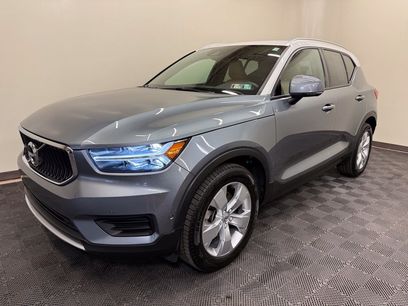 Used 2019 Volvo XC40 T5 Momentum