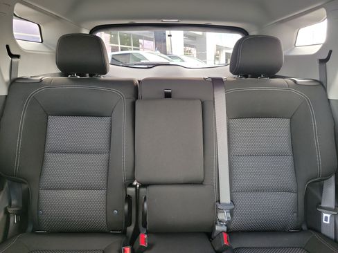 Used 2024 GMC Terrain SLE w/ Driver Convenience Package FWD image 15