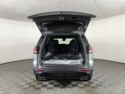 New 2026 GMC Acadia AT4 w/ Luxury Package AWD/4WD image 9