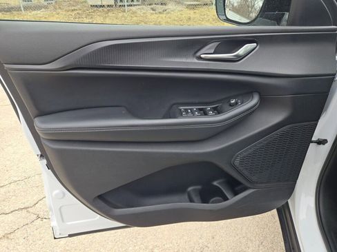 Certified 2023 Jeep Grand Cherokee L Laredo image 20