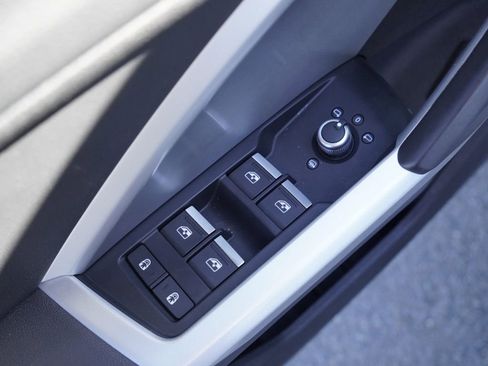 Used 2023 Audi Q3 2.0T Premium image 12