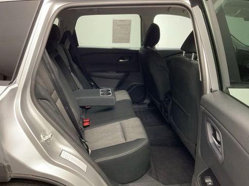 Used 2024 Nissan Rogue SV image 28