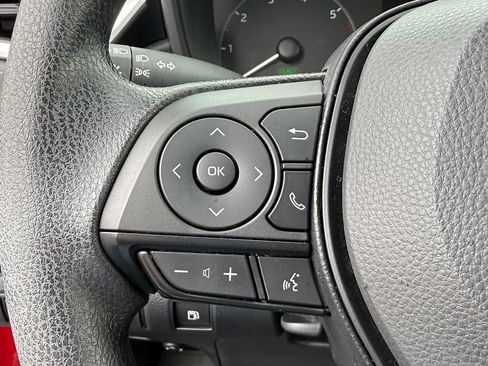 Used 2025 Toyota Corolla LE w/ LE Premium Package FWD image 22