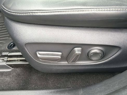 Used 2023 Toyota Highlander XSE image 27