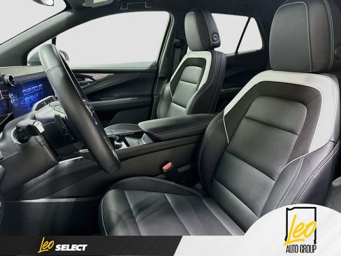 Used 2024 Chevrolet Blazer EV LT AWD/4WD image 24