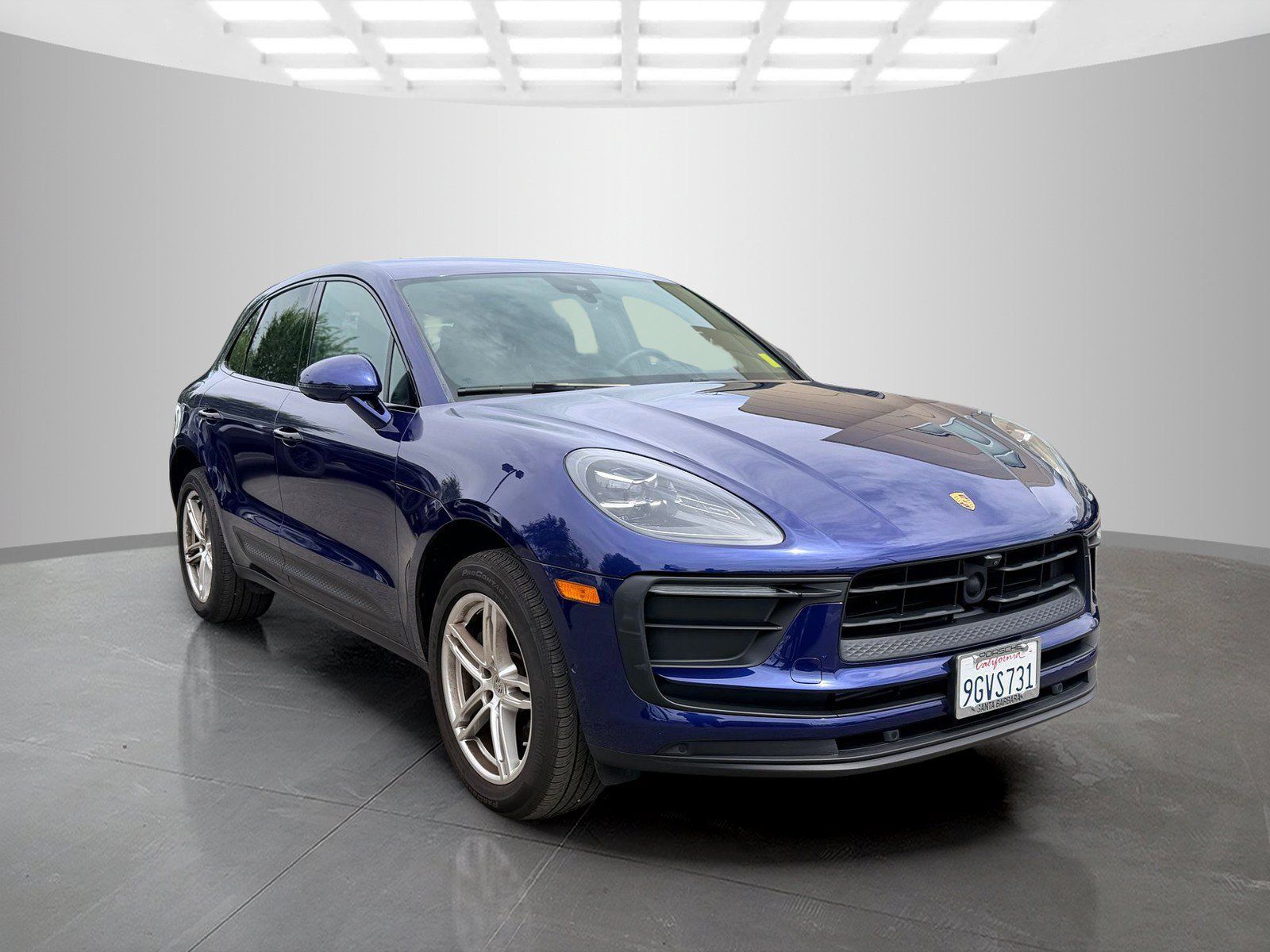Used 2023 Porsche Macan Turbo AWD/4WD image 3