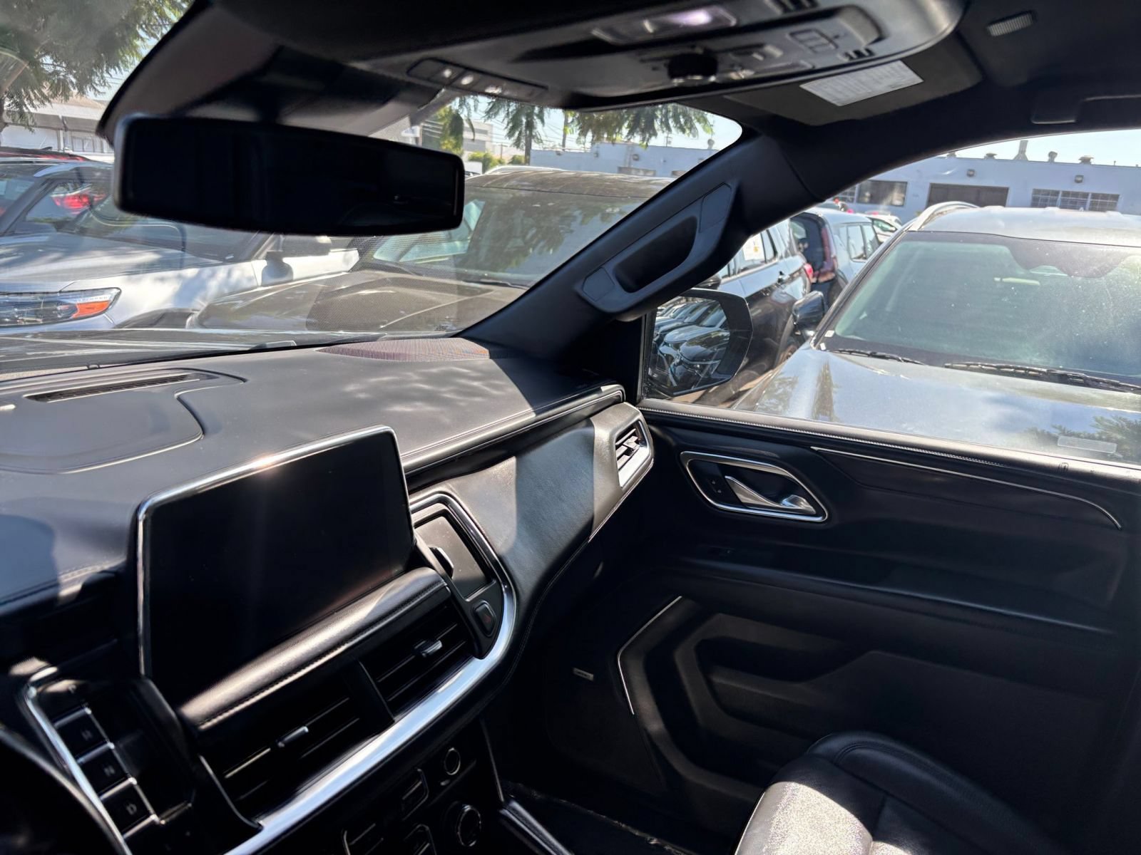 Used 2024 Chevrolet Tahoe LT w/ Luxury Package RWD image 37