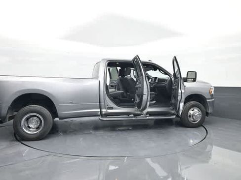 Used 2024 RAM 3500 Big Horn image 94