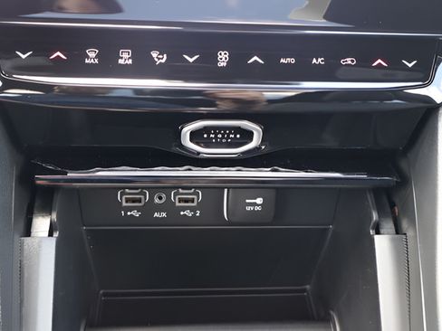 New 2026 Jeep Grand Cherokee Limited AWD/4WD image 26