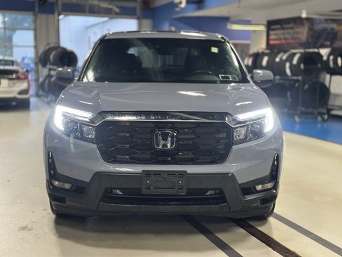 Used 2023 Honda Passport EX-L image 2