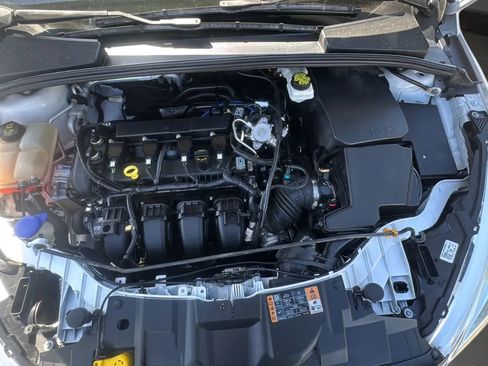 Used 2018 Ford Focus SE FWD image 22