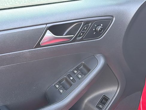 Used 2015 Volkswagen Jetta S image 13
