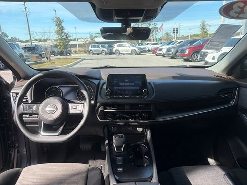 Certified 2023 Nissan Rogue SV image 25