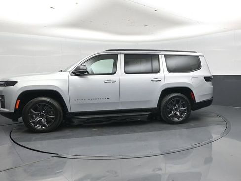 Used 2026 Jeep Grand Wagoneer Limited AWD/4WD image 9