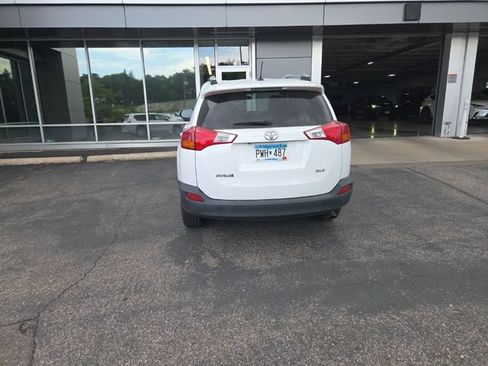 Used 2013 Toyota RAV4 XLE FWD image 19