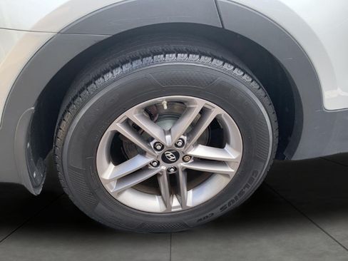 Used 2017 Hyundai Santa Fe Sport FWD image 25