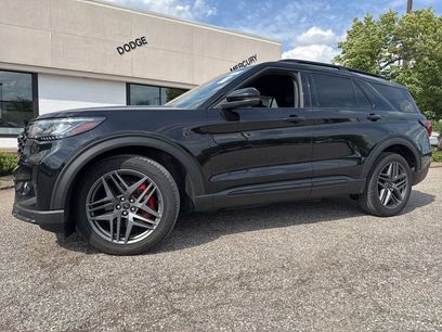 Used 2025 Ford Explorer ST