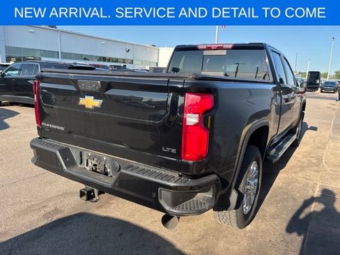 Used 2024 Chevrolet Silverado 2500 LTZ w/ LTZ Plus Package AWD/4WD image 7