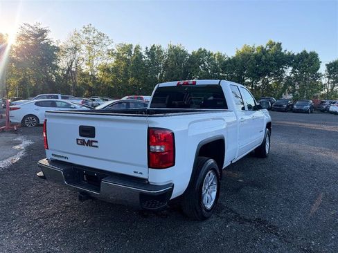 Used 2017 GMC Sierra 1500 SLE w/ SLE Value Package AWD/4WD image 4