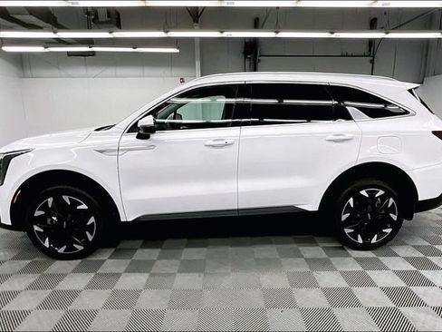 Used 2025 Kia Sorento EX AWD/4WD image 14