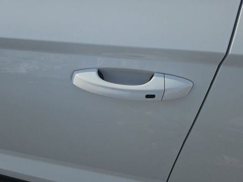 Used 2024 Volkswagen Taos SE image 22