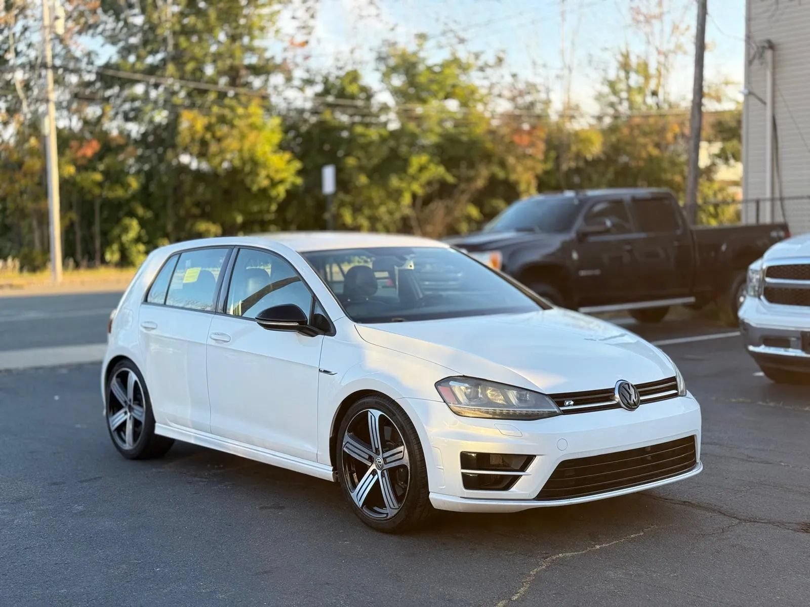 Used 2016 Volkswagen Golf R 4-Door AWD/4WD image 3