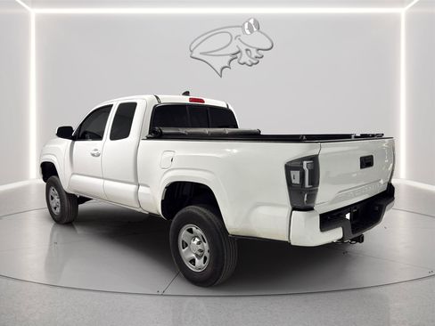 Used 2023 Toyota Tacoma SR w/ SR Convenience Package RWD image 4