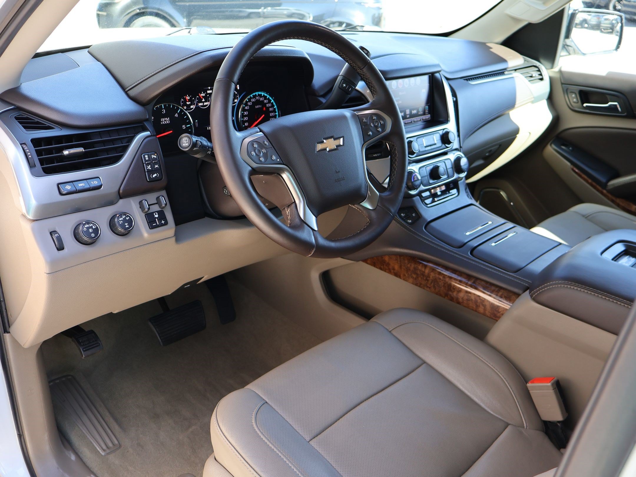 Used 2016 Chevrolet Tahoe LTZ AWD/4WD image 15