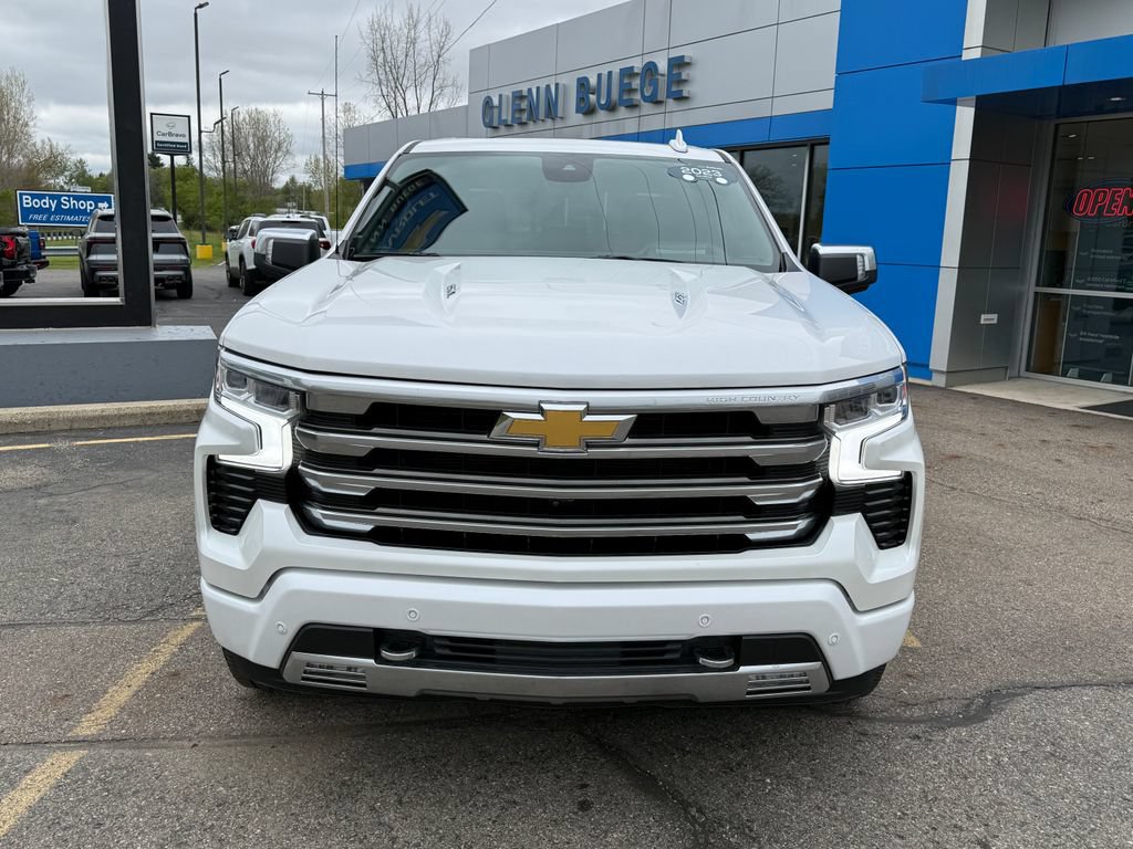 Certified 2023 Chevrolet Silverado 1500 High Country w/ Technology Package AWD/4WD image 10