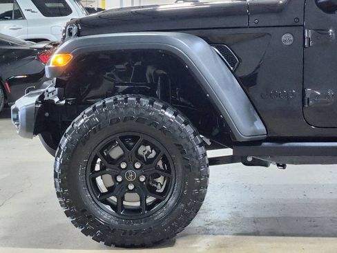 Used 2024 Jeep Wrangler Unlimited Sport AWD/4WD image 5