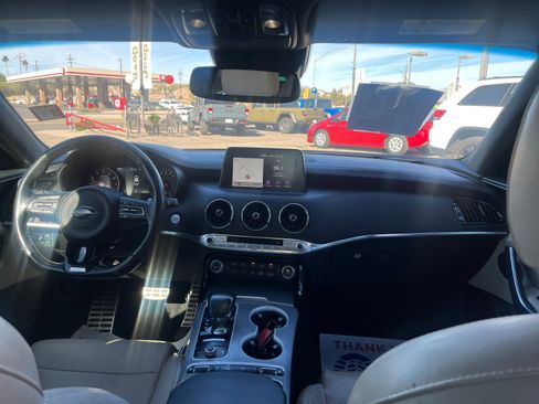 Used 2018 Kia Stinger GT2 image 20